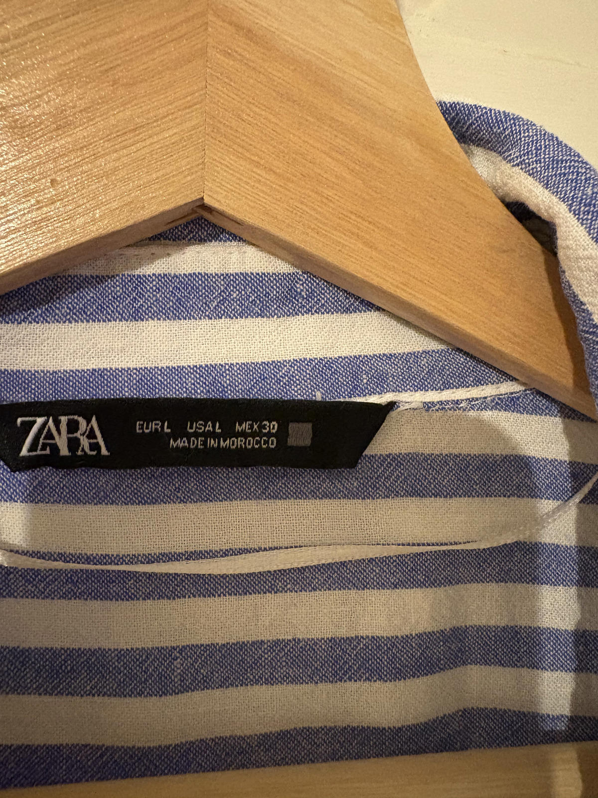 Zara Blue & White Stripe Twist Front Blouse in Size L (UK 12–14)