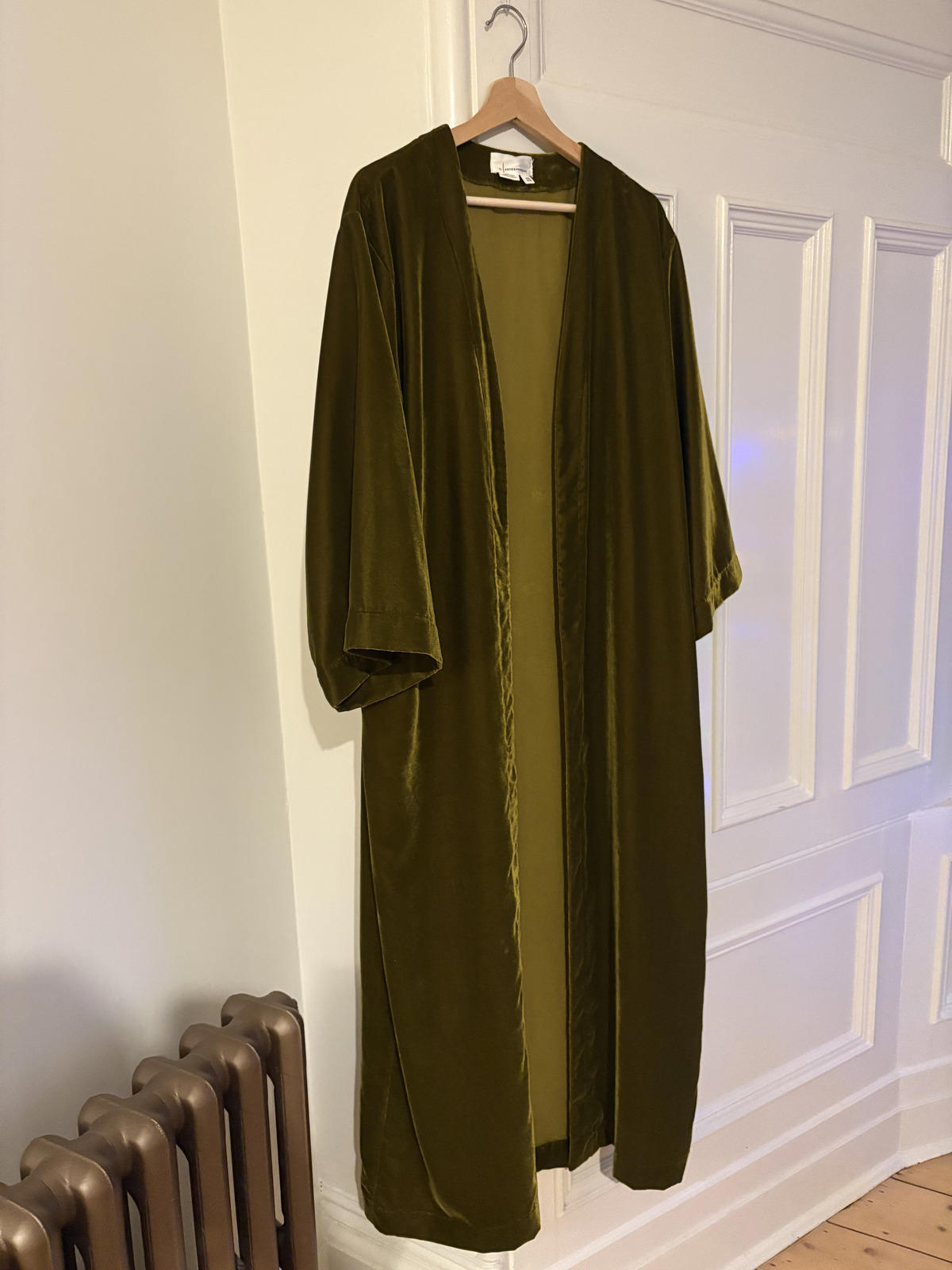 Anthropologie Velvet Robe Coat in Olive Green. Bohemian, Dark Academia. One Size