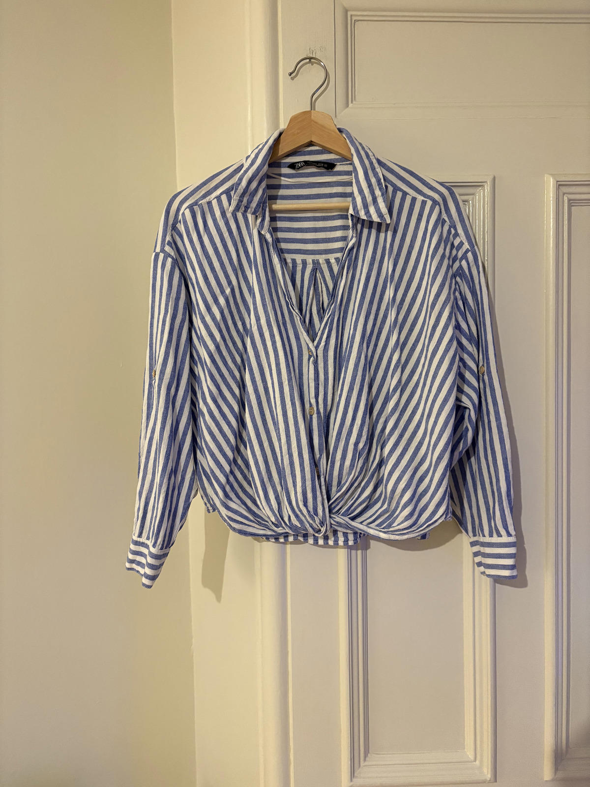 Zara Blue & White Stripe Twist Front Blouse in Size L (UK 12–14)