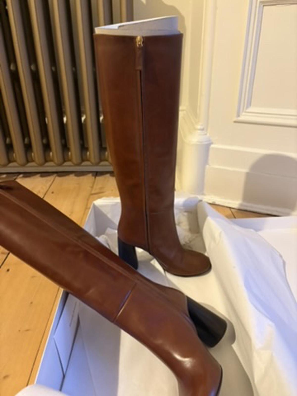 Russell & Bromley ‘Leggy’ Tan Leather Knee High Boots – Size 38 Brand New in Box