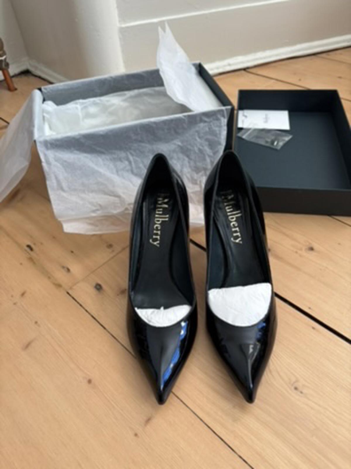 Mulberry Patent Leather Pointed Toe Pumps – Size 38 Black