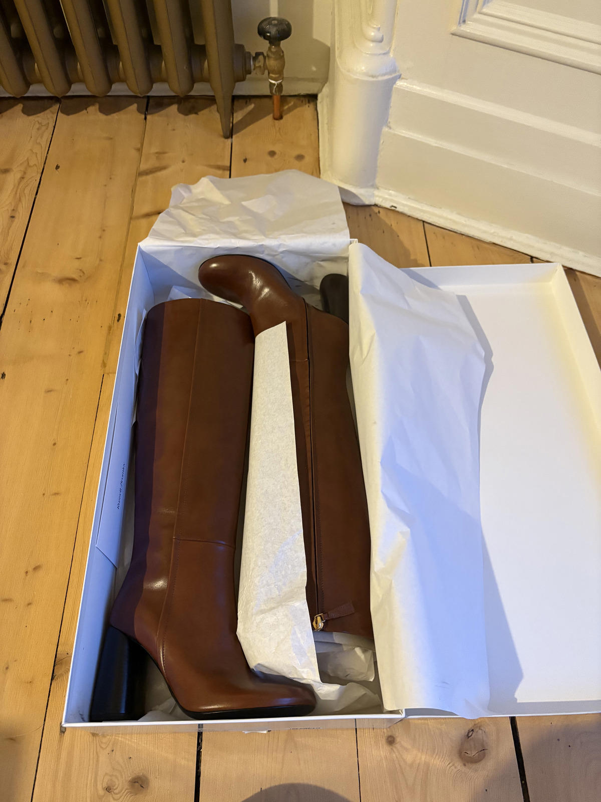 Russell & Bromley ‘Leggy’ Tan Leather Knee High Boots – Size 38 Brand New in Box