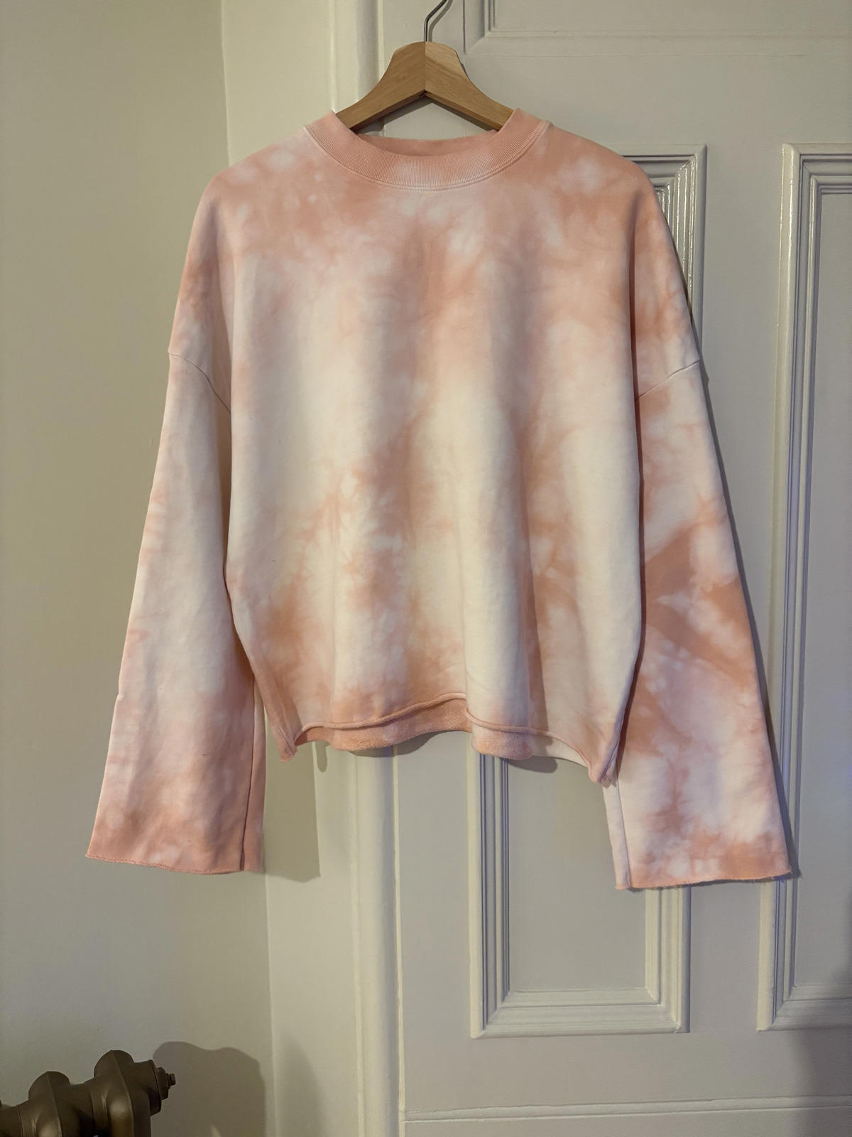 AllSaints Tie-Dye Sweatshirt in Blush Pink. Soft Grunge, Pastel Core, Size M