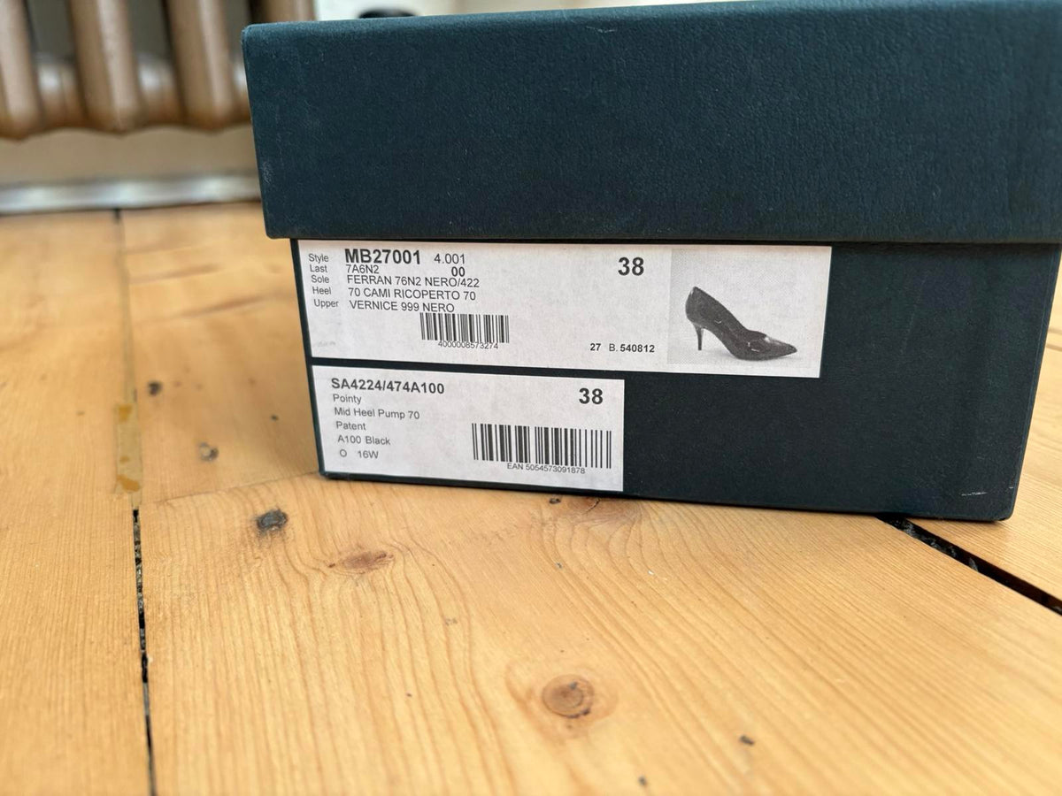 Mulberry Patent Leather Pointed Toe Pumps – Size 38 Black