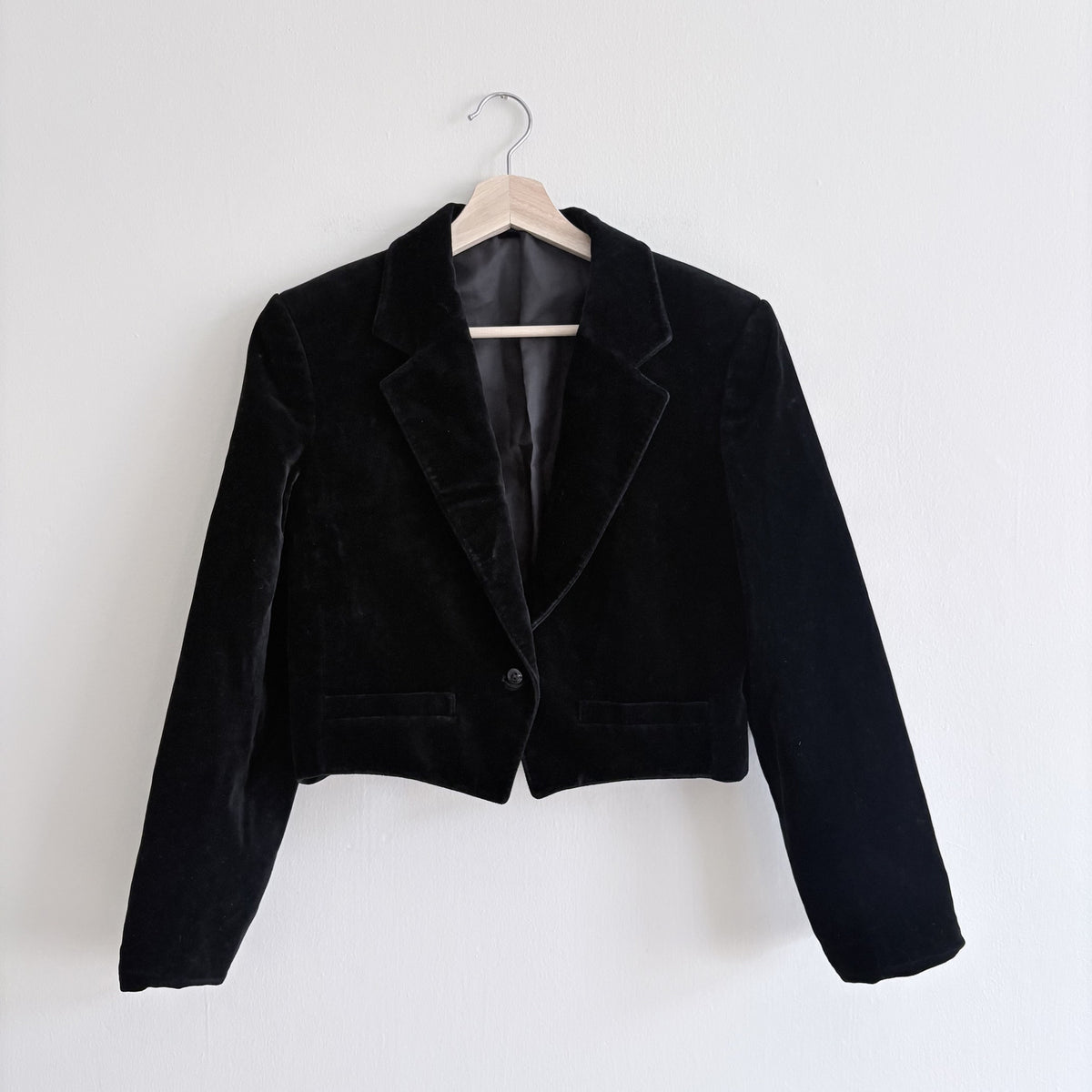 St Michael Cropped Velvet Blazer Black UK 12, 80s Glamour Romantic Goth Academia