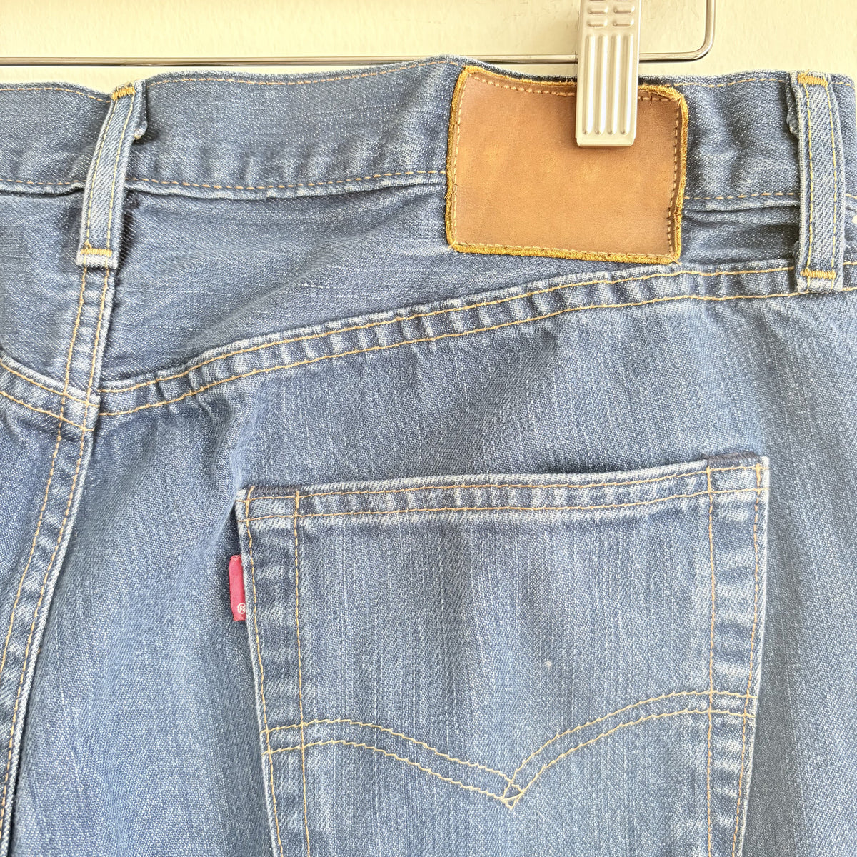 Levi’s 501 | Original Straight Leg Jeans | Mid Blue Denim | W34 L32