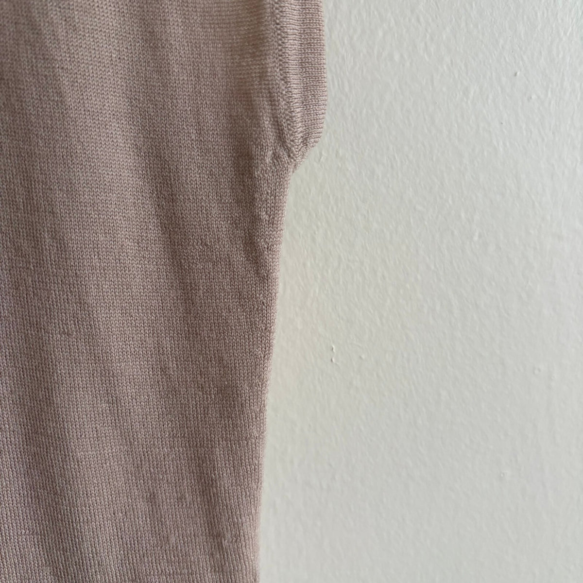 Vintage 1990s Harvey Nichols 100% New Wool Sweater Vest in Stone Beige – Size S