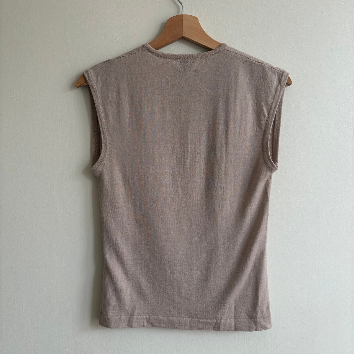 Vintage 1990s Harvey Nichols 100% New Wool Sweater Vest in Stone Beige – Size S